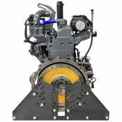 Komatsu SAA4D95LE-3 totalrenoverad dieselmotor med svänghjul och motorfäste.